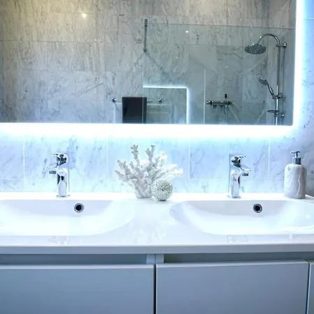 Delux Ol Apartament Castelnuovo del Garda